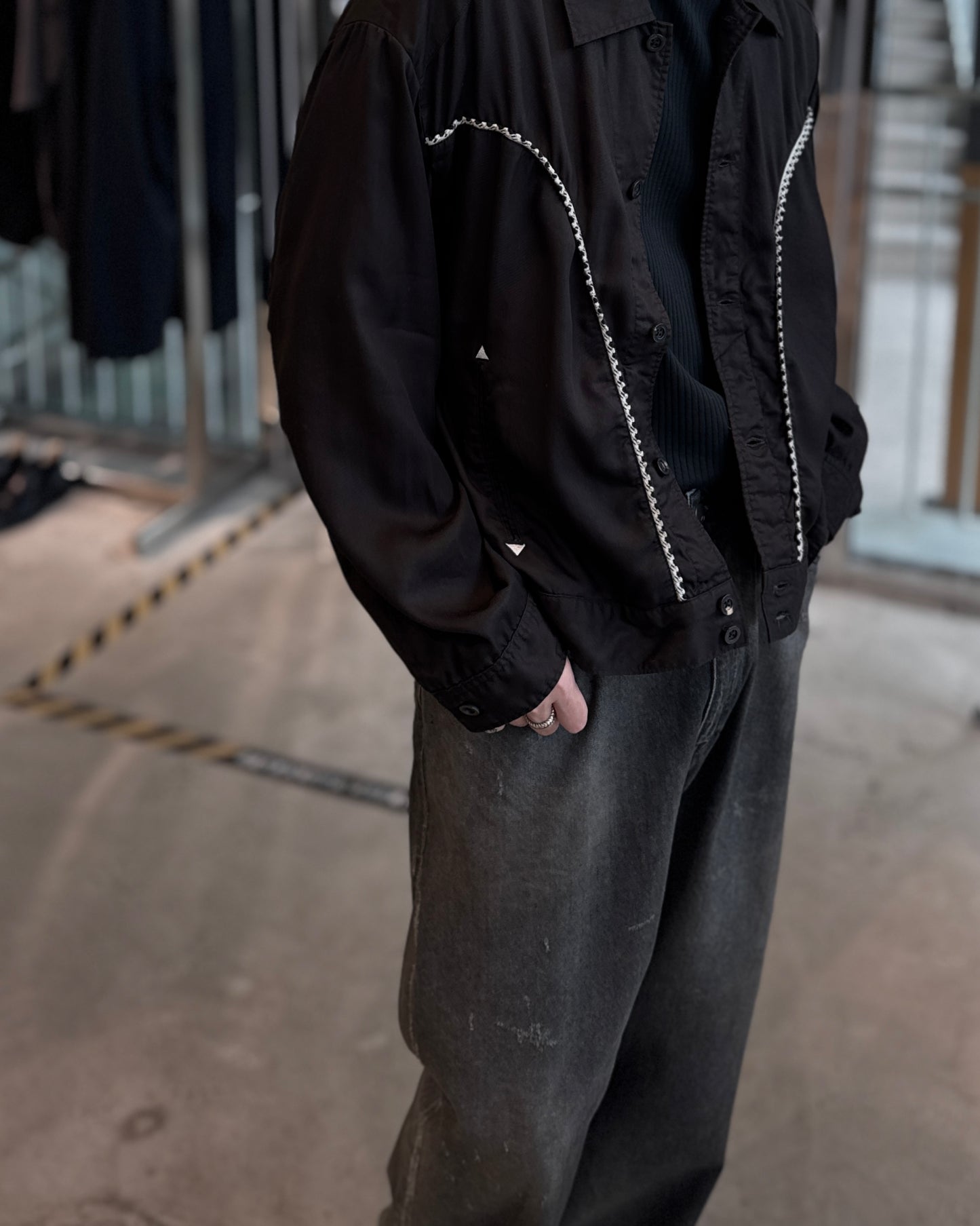 tapered denim pants