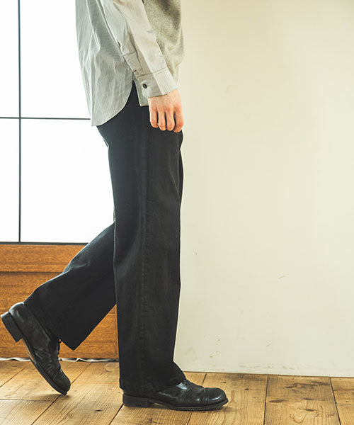 super stretch denim / silicon dyed wide straight pants