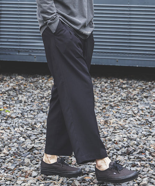 2-tuck wide easy pants