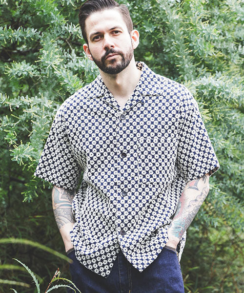 flower lace / open collar shirt