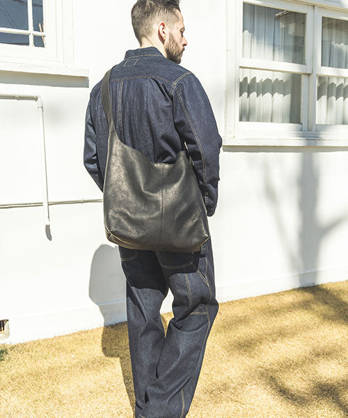 imperma-leather / one shoulder bag