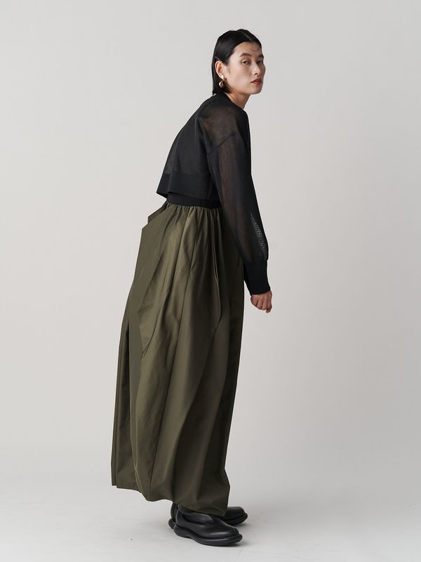 curve line tuck sleeveless op