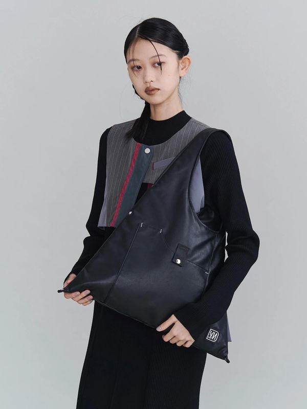 2way padded triangle bag