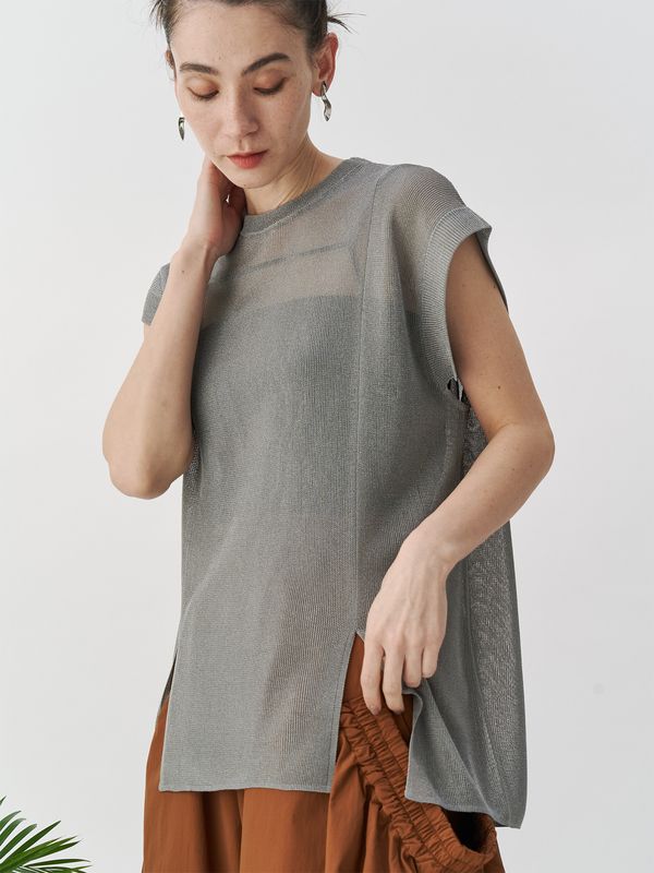 sheer sleeveless kt top
