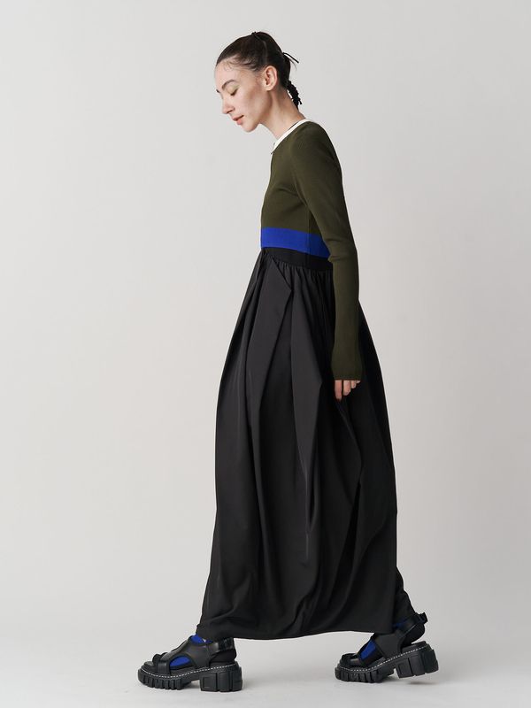 curve line tuck sleeveless op
