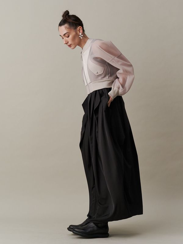 curve line tuck sleeveless op