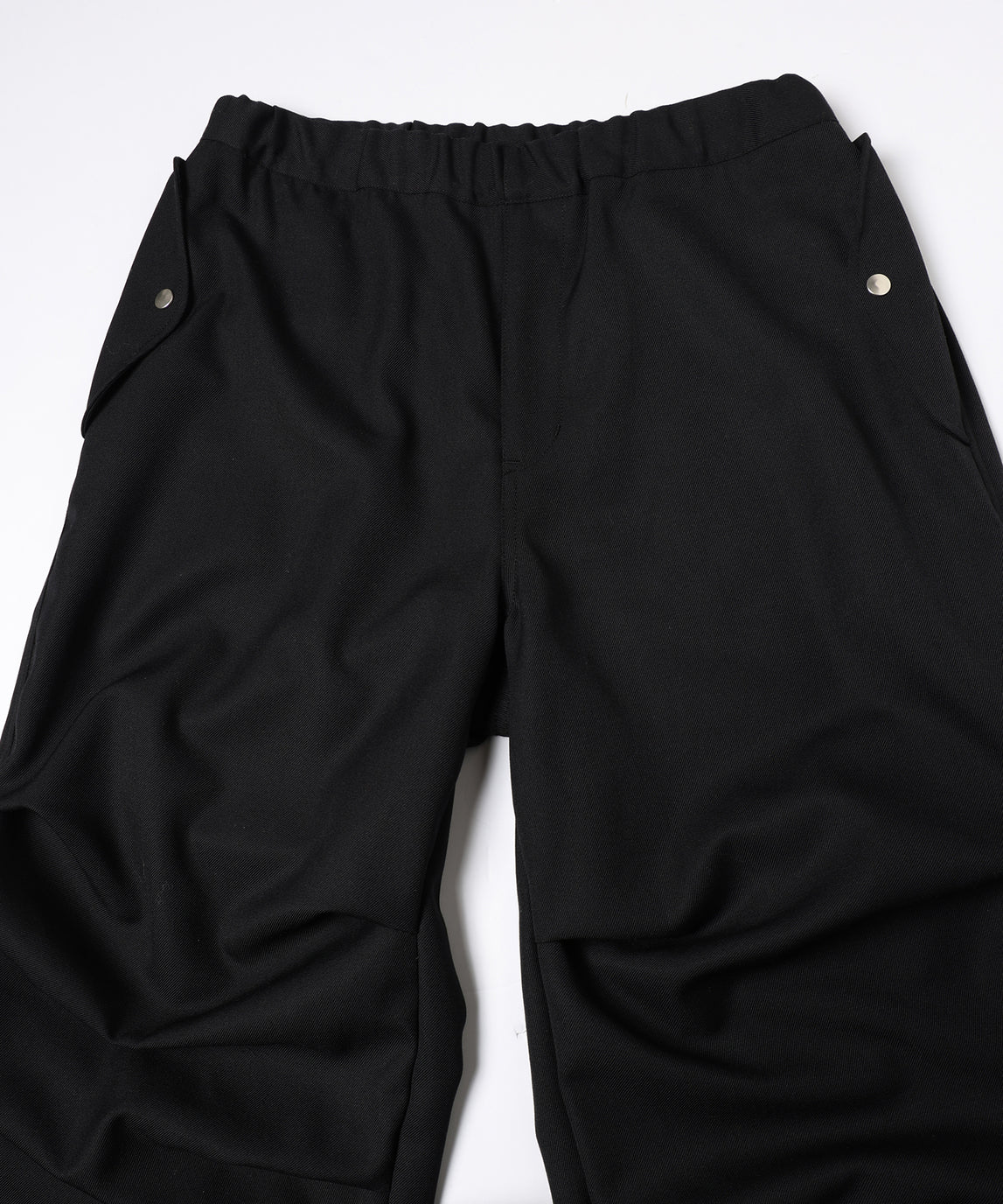 loose parachute pants