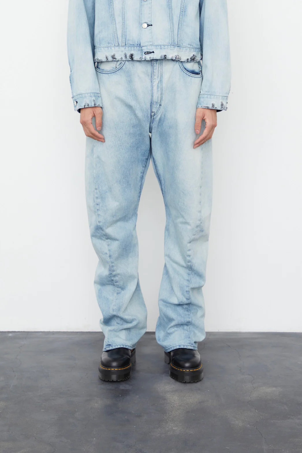 bleached 3d jeans