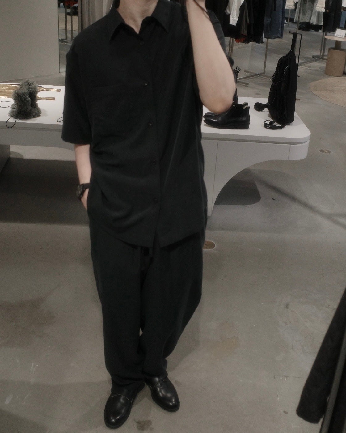 t/r powder cloth / drawstring tapered pants