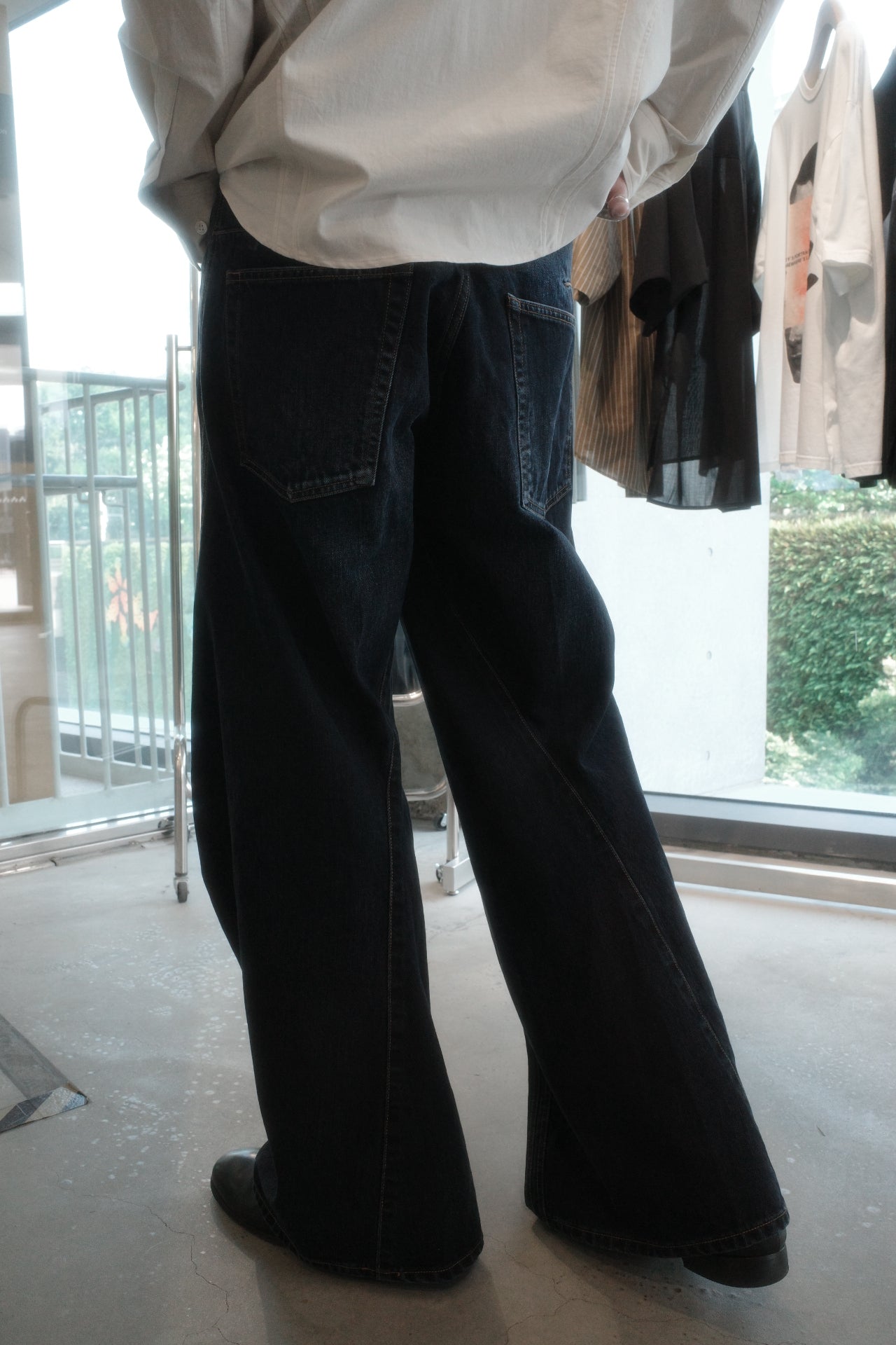 3d curved voluminous leg jeans - faded indigo