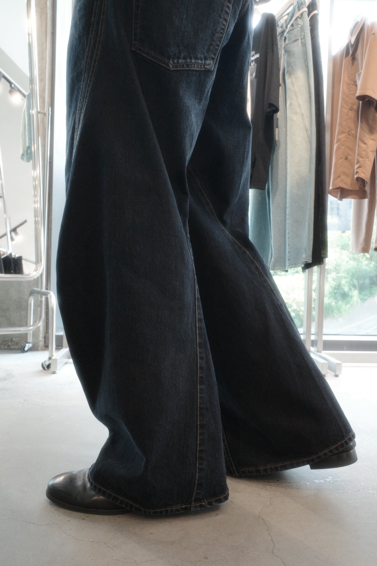 3d curved voluminous leg jeans - faded indigo