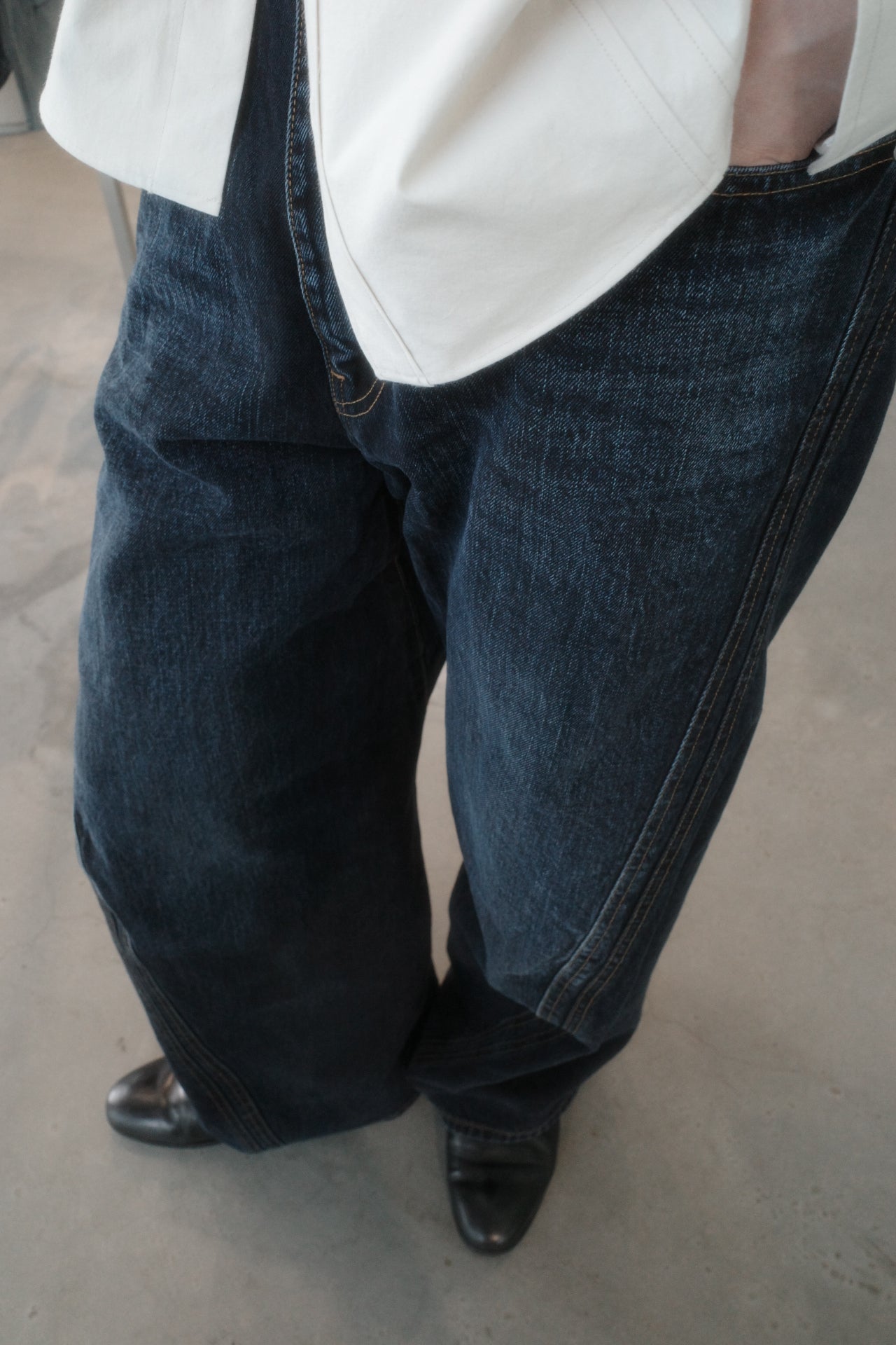 3d curved voluminous leg jeans - faded indigo