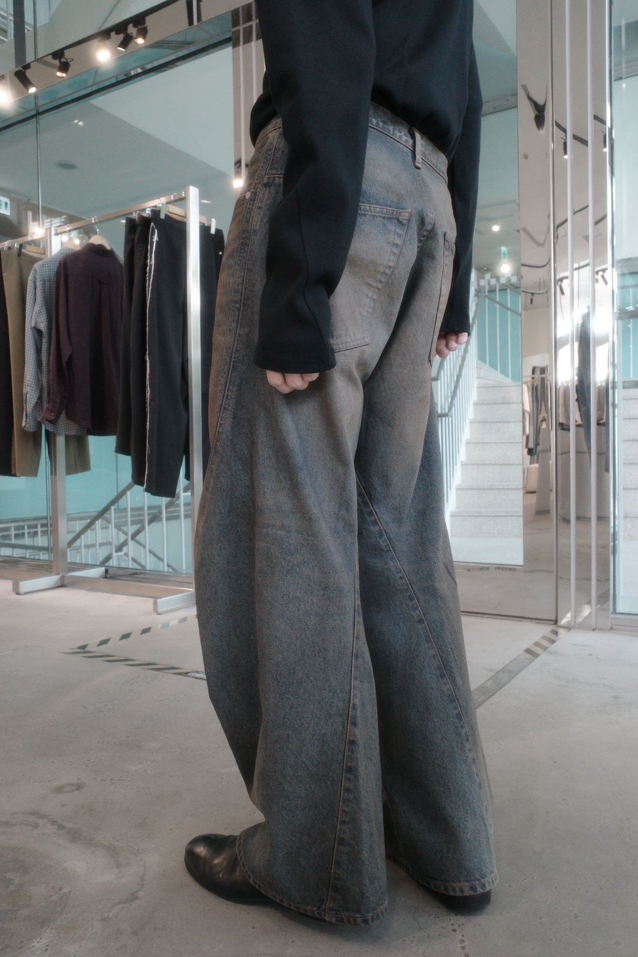 3d curved voluminous leg jeans - mud faded indigo