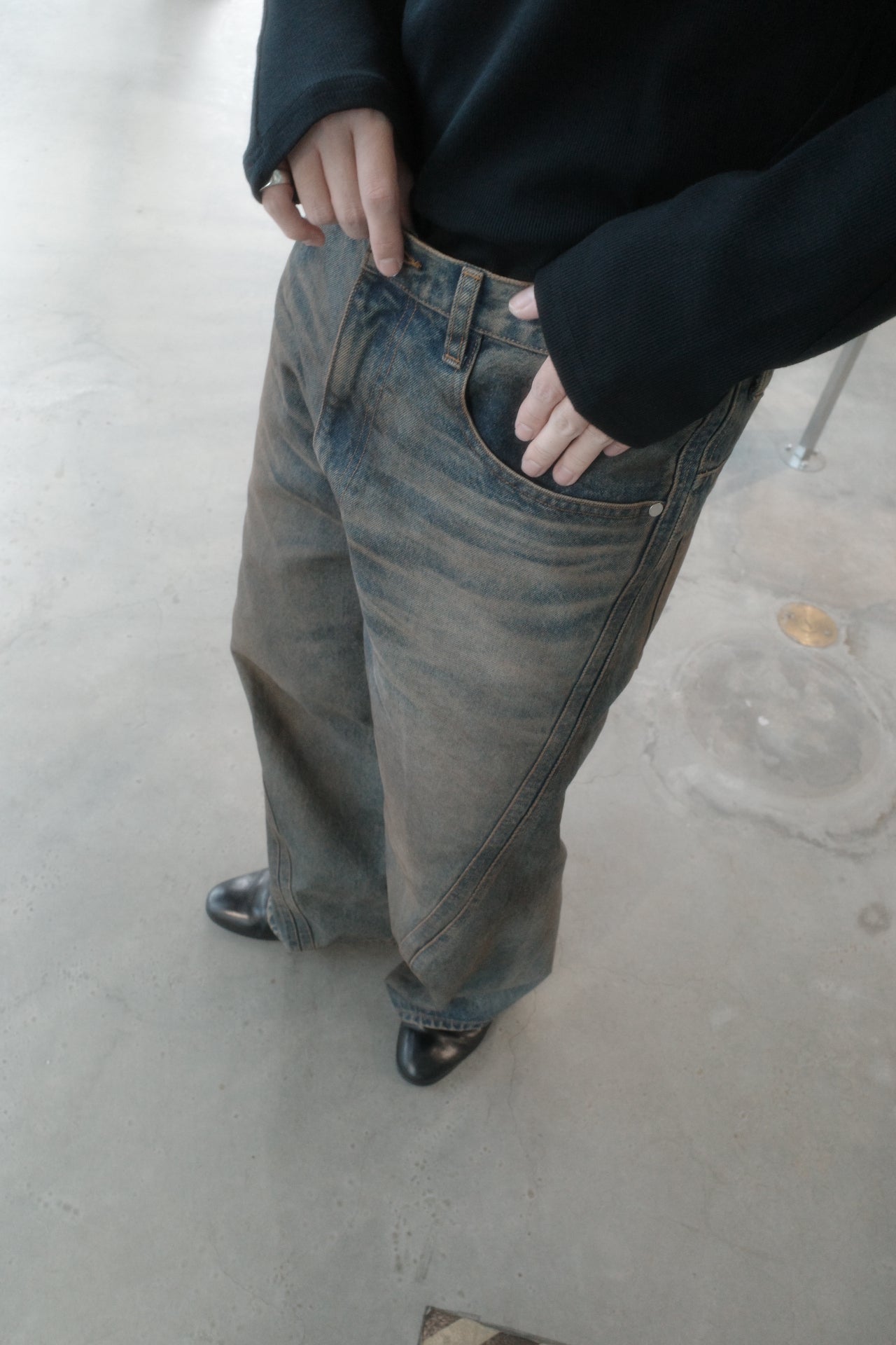 3d curved voluminous leg jeans - mud faded indigo