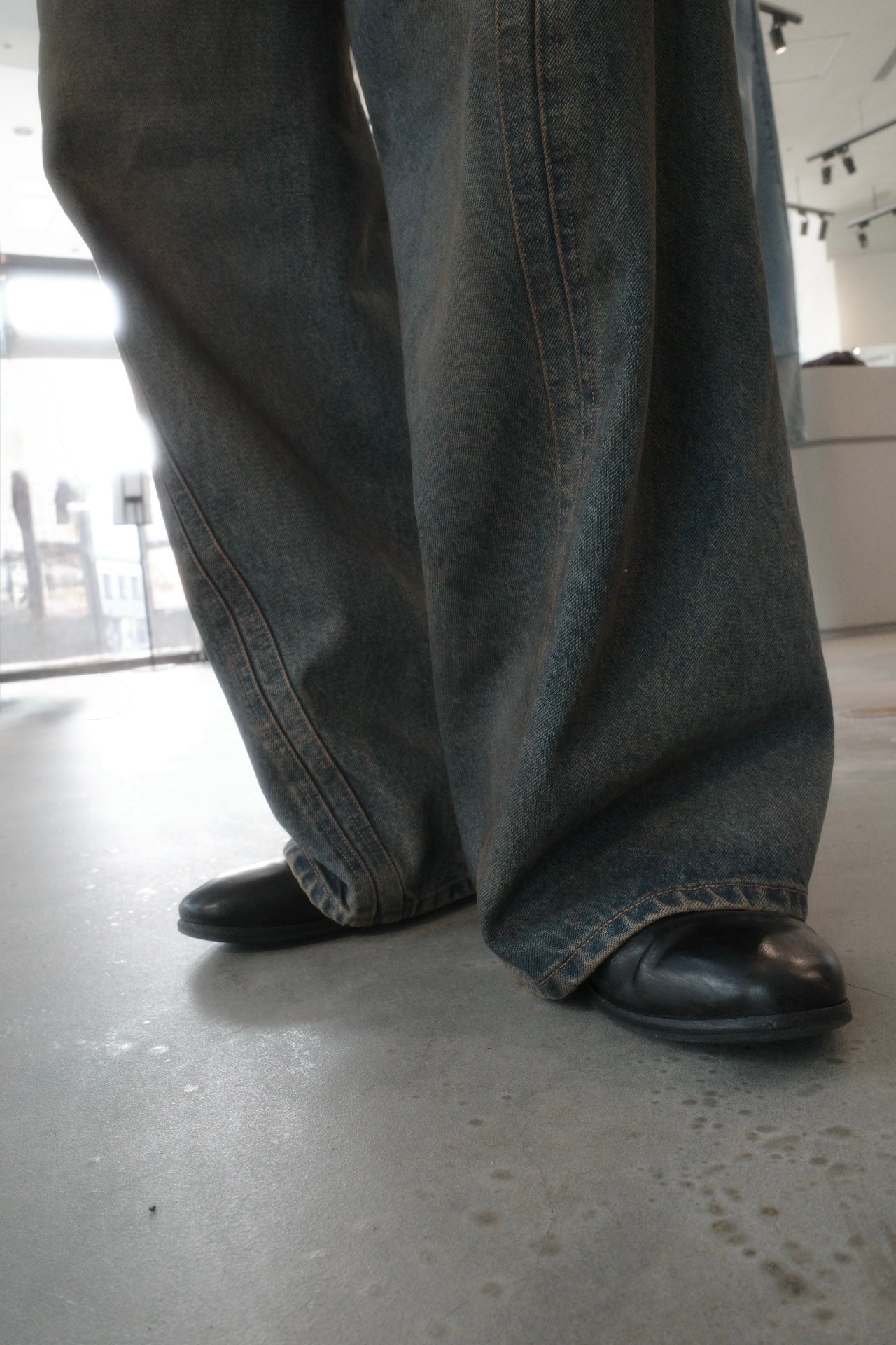 3d curved voluminous leg jeans - mud faded indigo