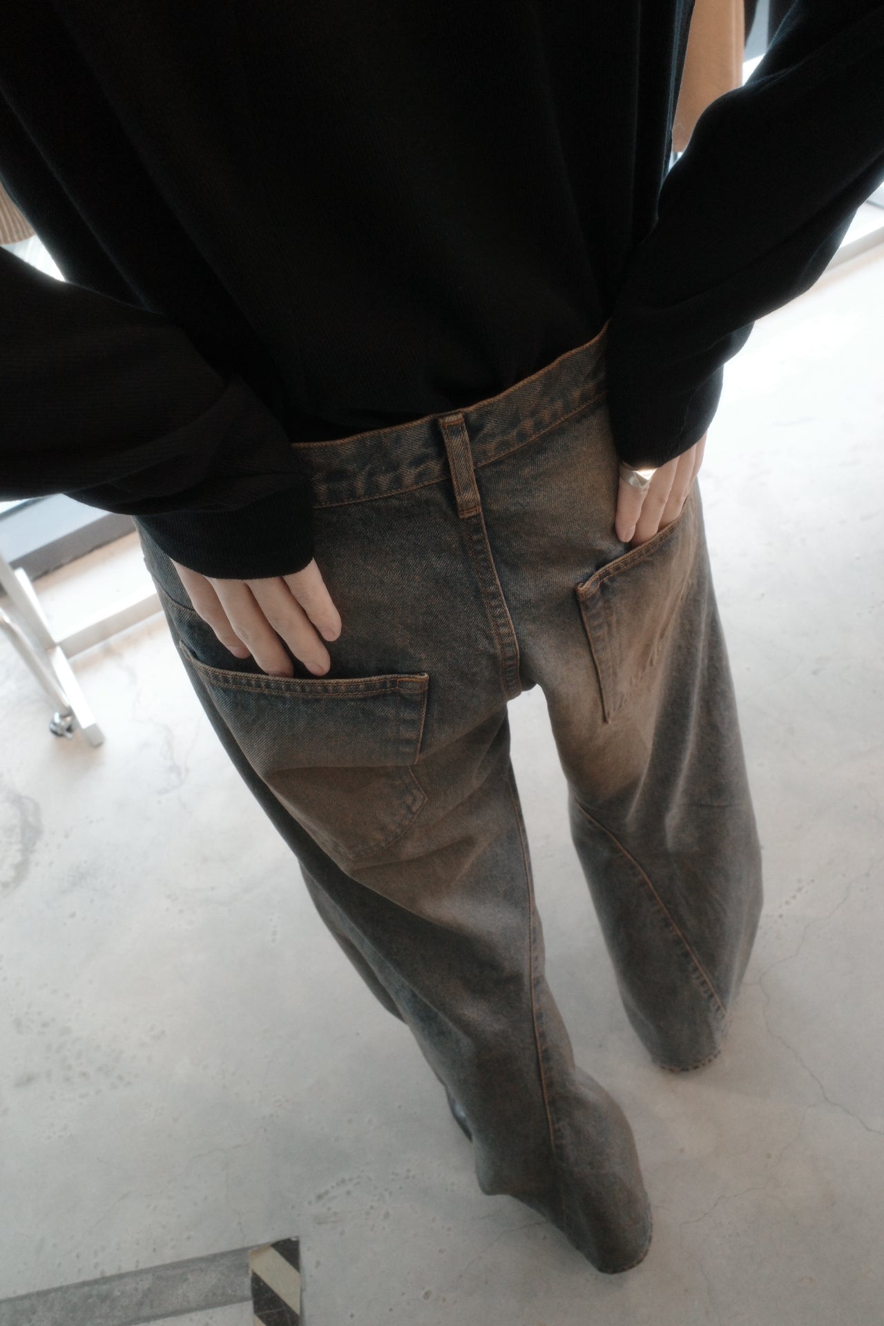 3d curved voluminous leg jeans - mud faded indigo