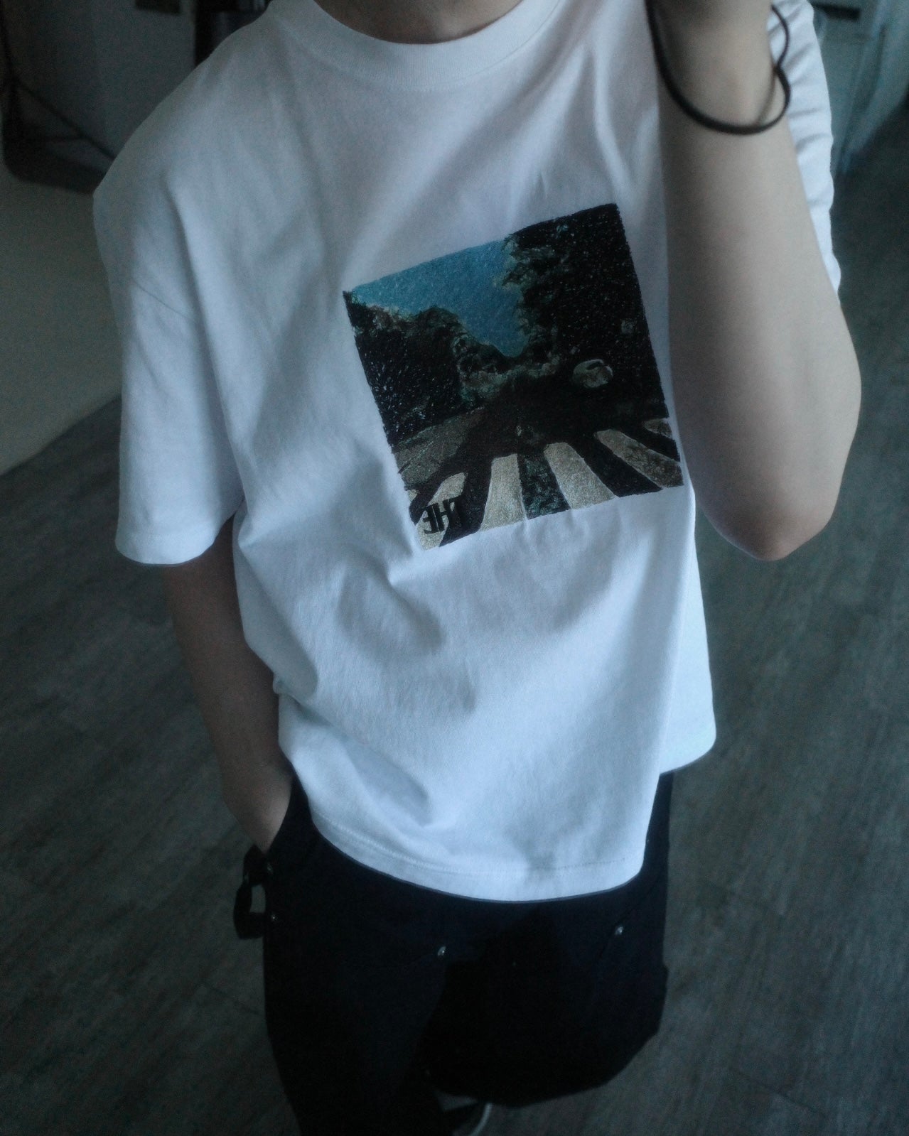photo emb ss tee