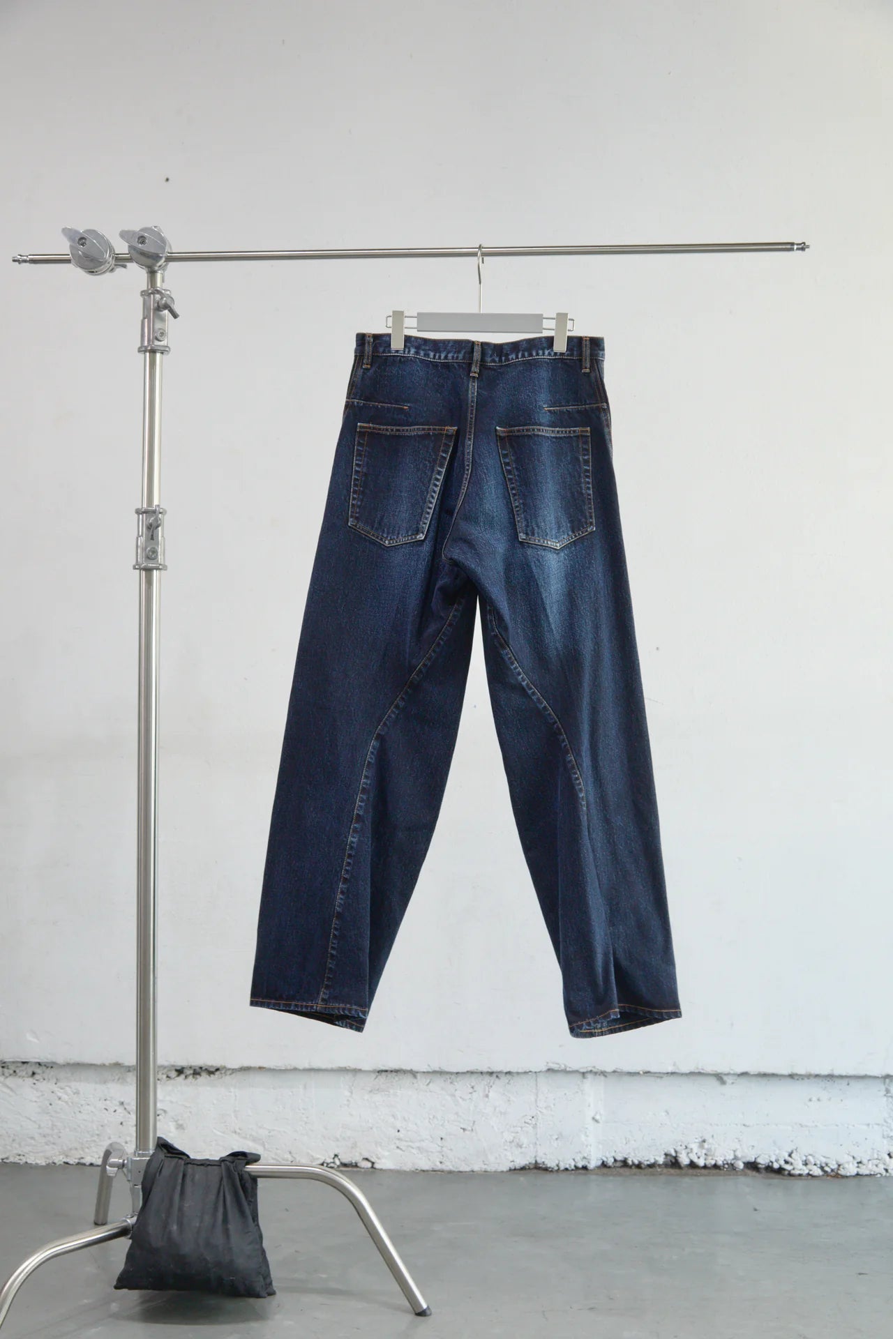 3d curved voluminous leg jeans - faded indigo