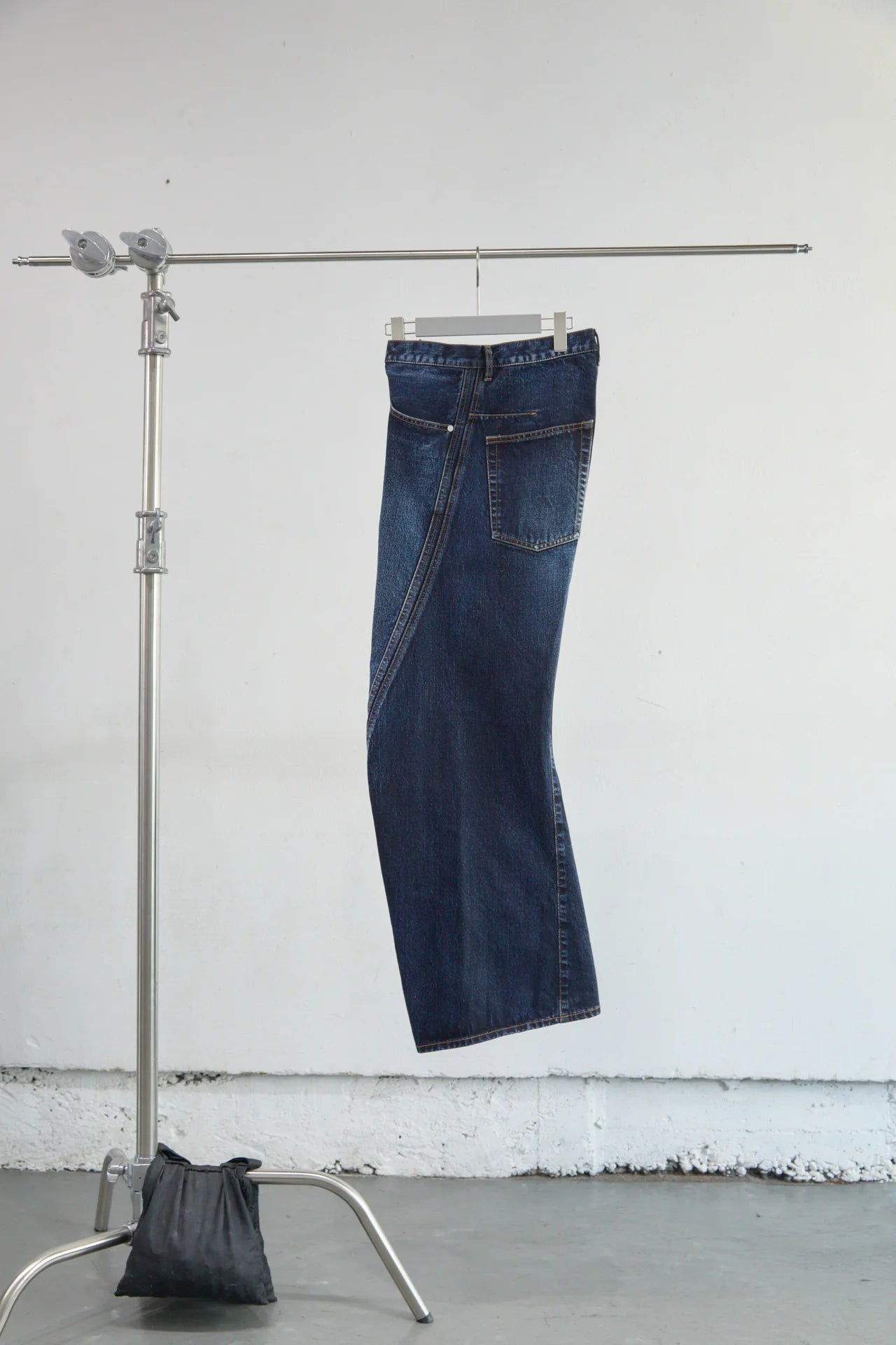 3d curved voluminous leg jeans - faded indigo