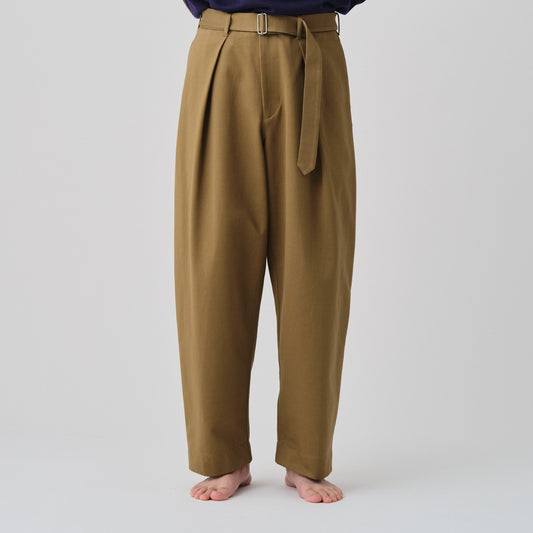 suvin gold hard twill balancircular® army one tuck belted trousers