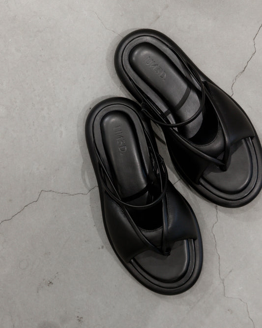 thong flat sandal