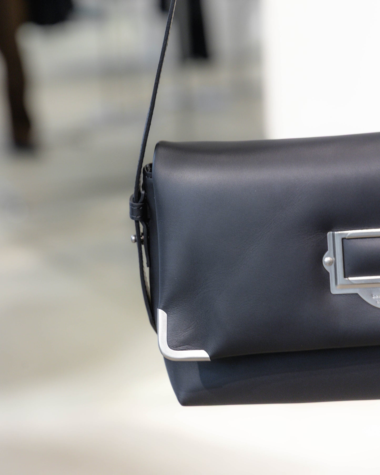 cabinet flap shoulder bag