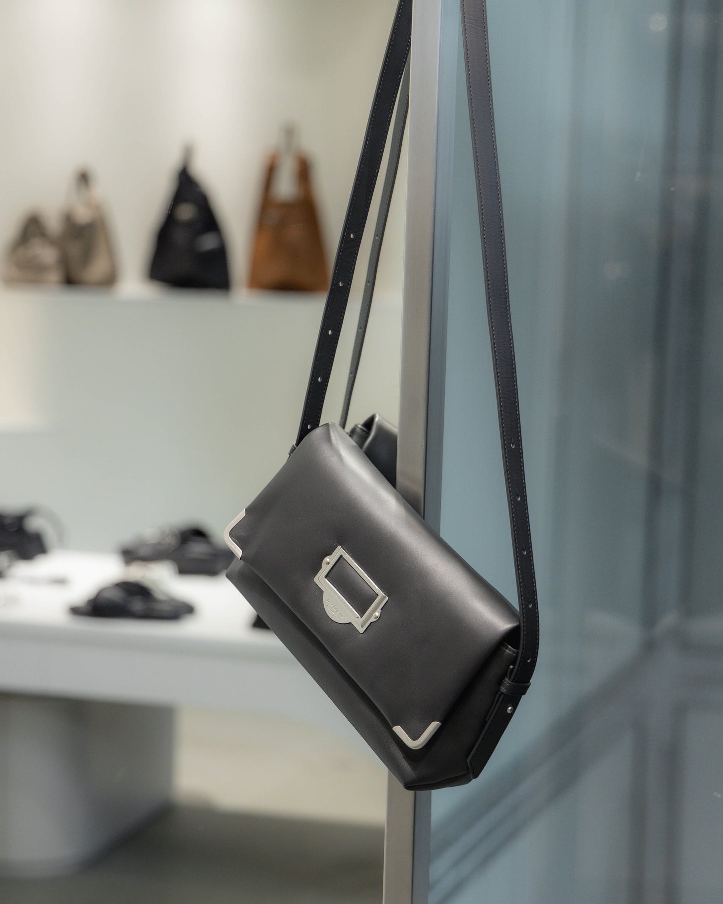 cabinet flap shoulder bag