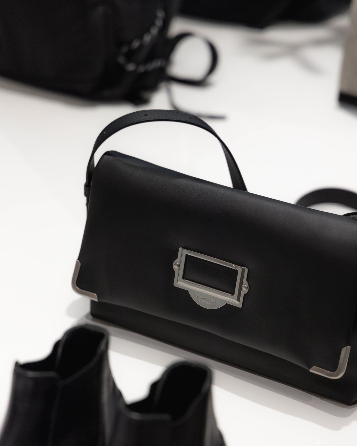 cabinet flap shoulder bag