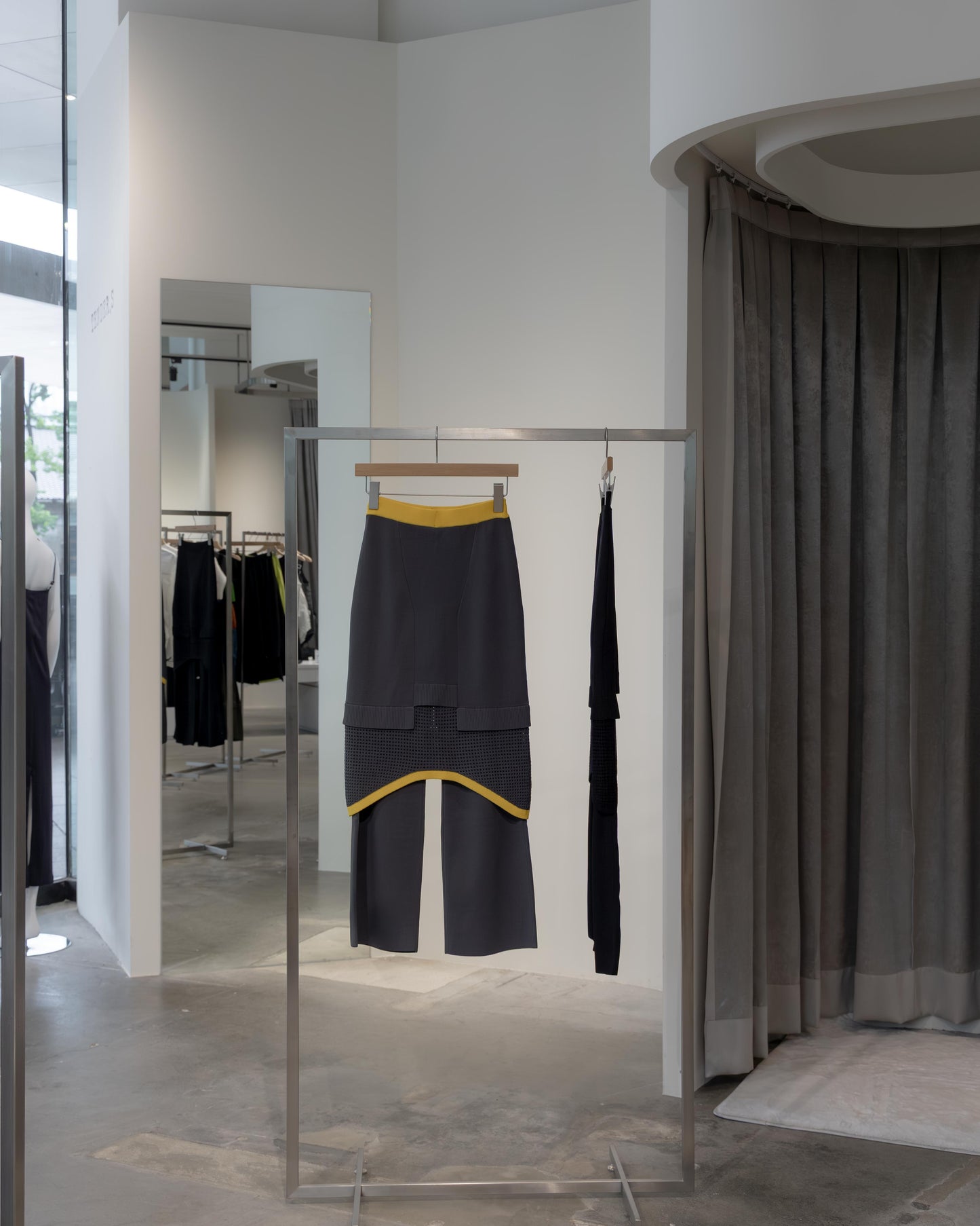 mesh skirt layer pt