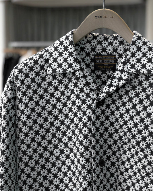 flower lace / open collar shirt