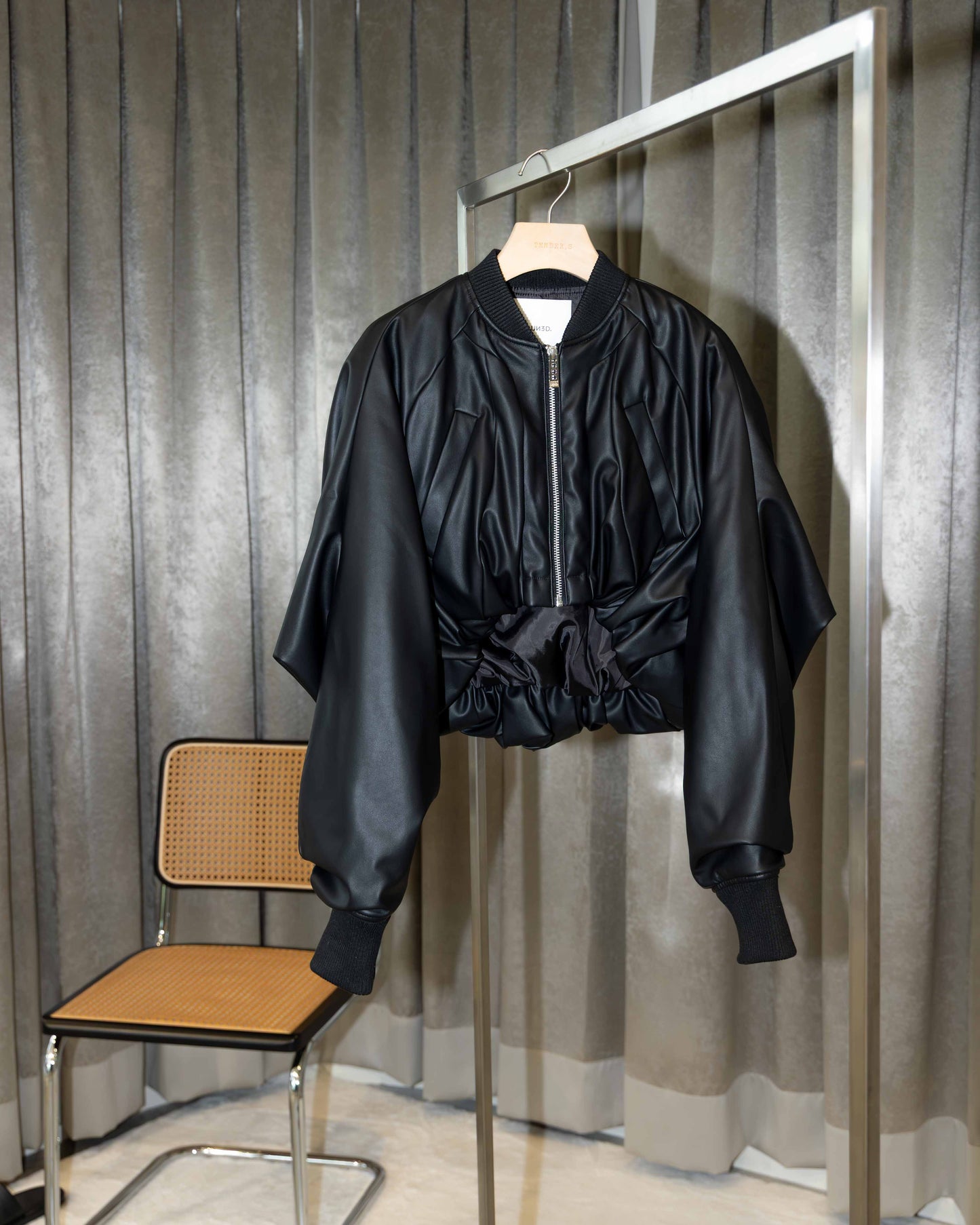 volume gather short bz