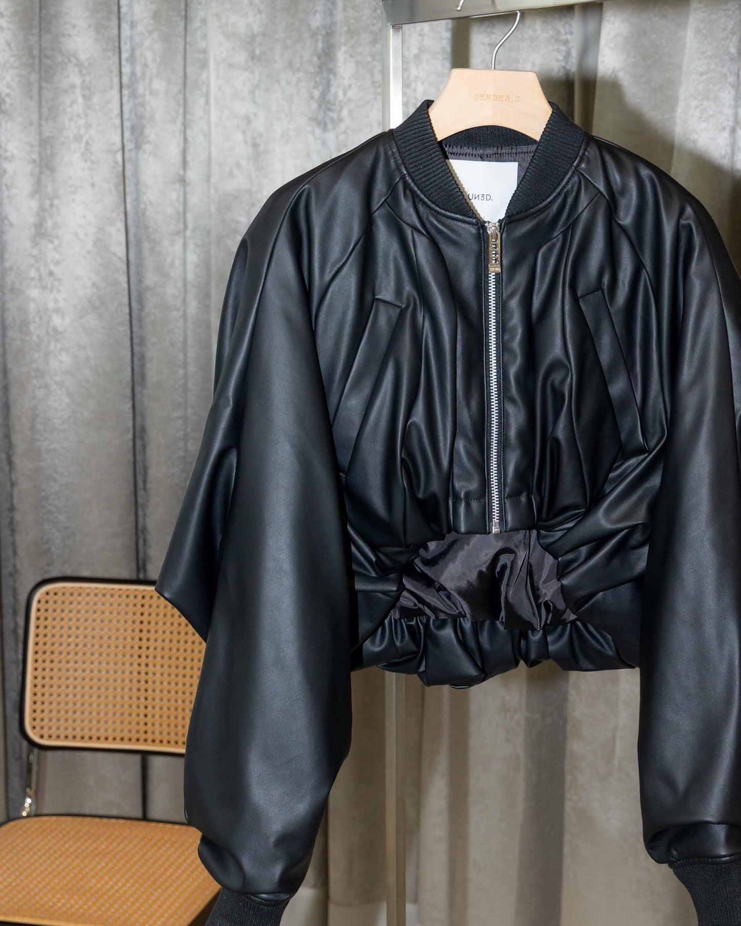 volume gather short bz