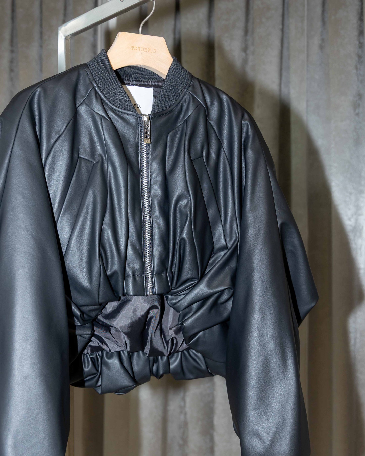 volume gather short bz