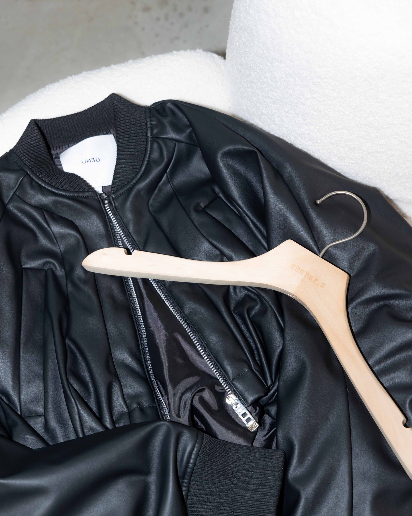 volume gather short bz