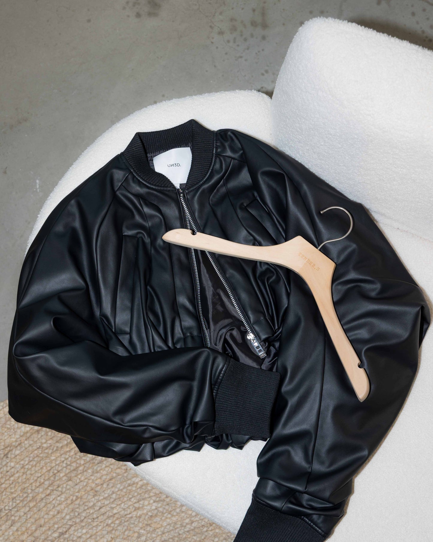 volume gather short bz