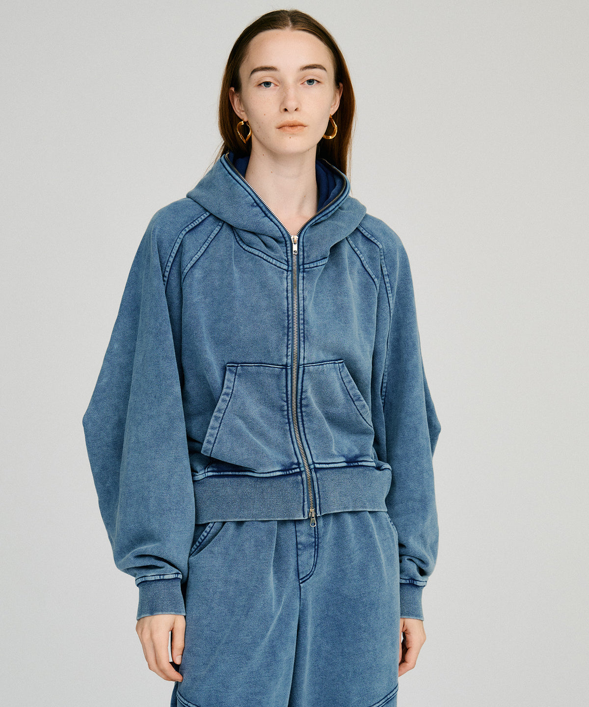 tucking sweat hoodie