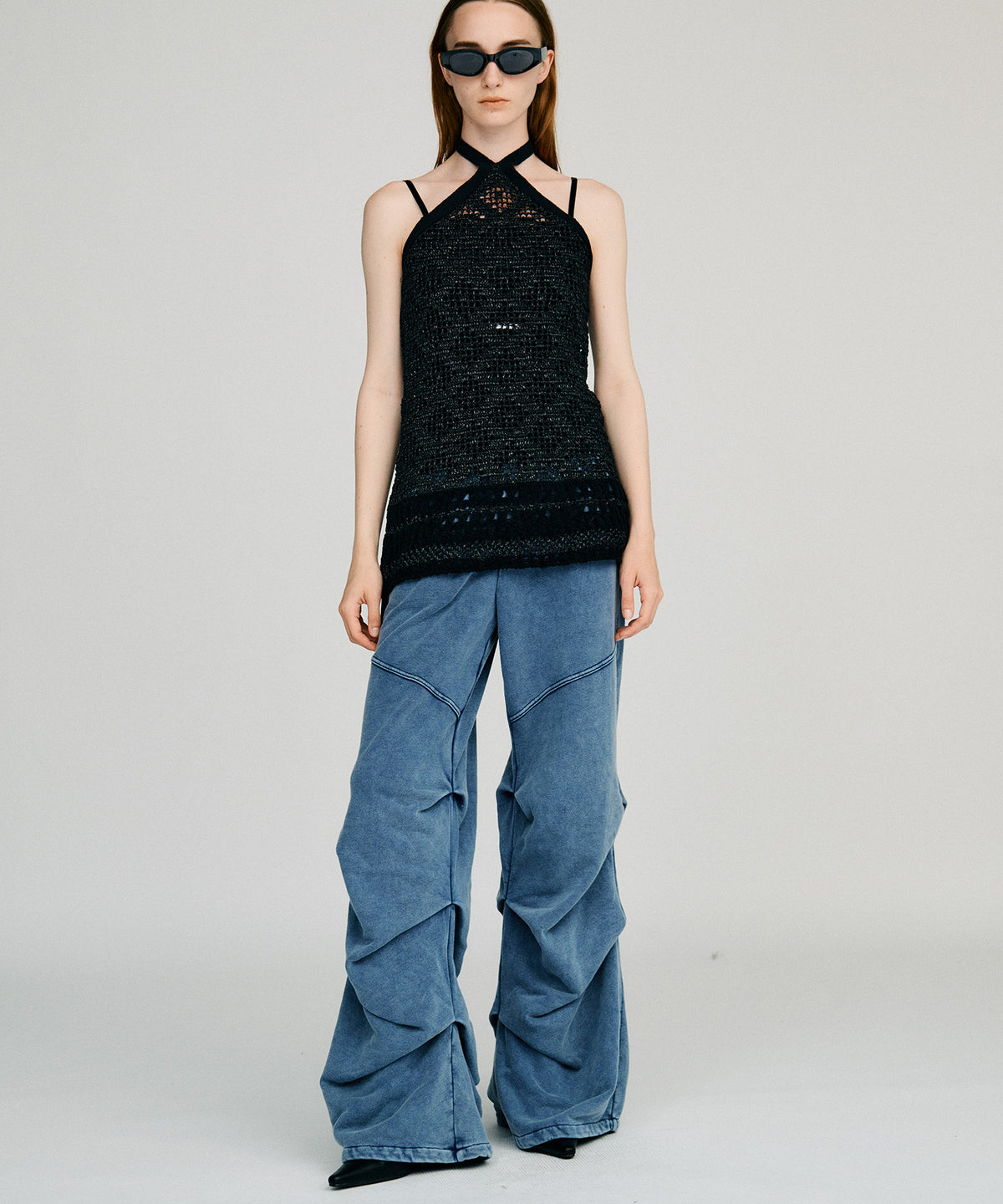 tucking sweatpants