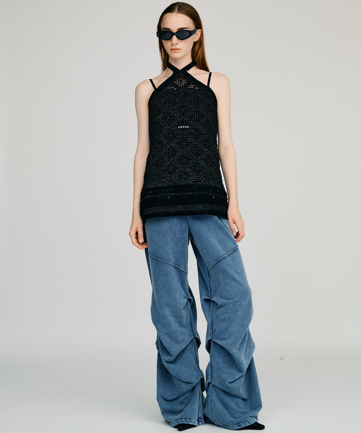 tucking sweatpants