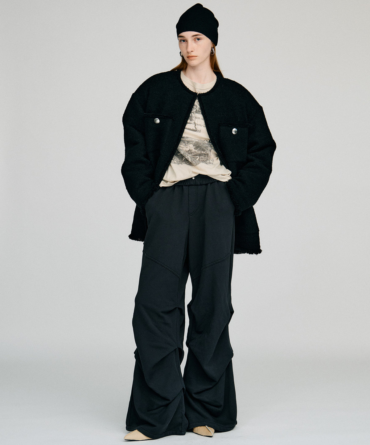 tucking sweatpants