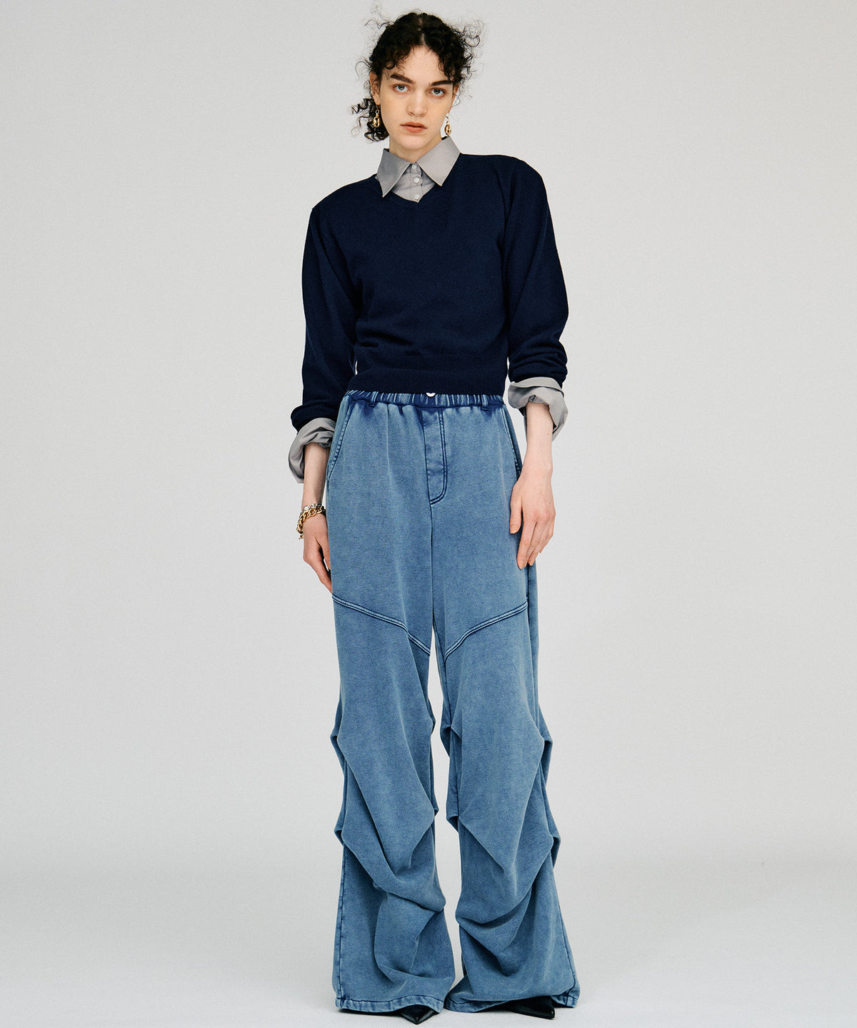 tucking sweatpants
