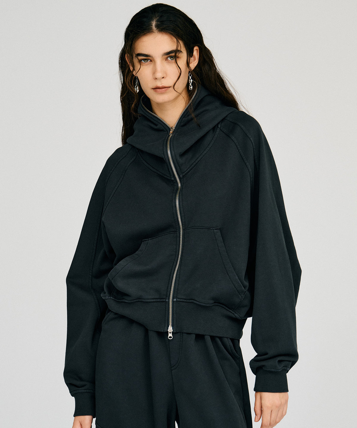 tucking sweat hoodie