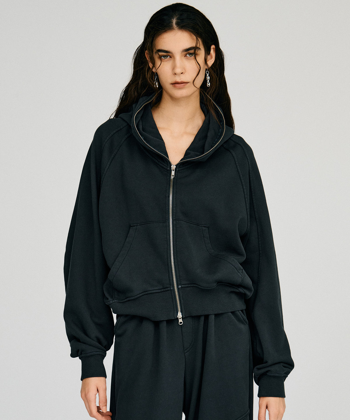 tucking sweat hoodie