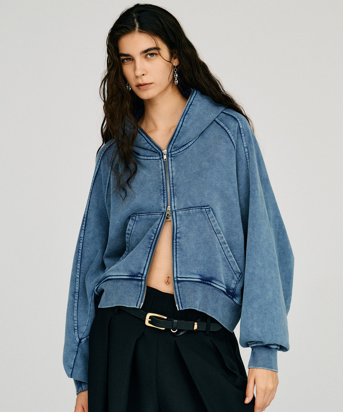 tucking sweat hoodie