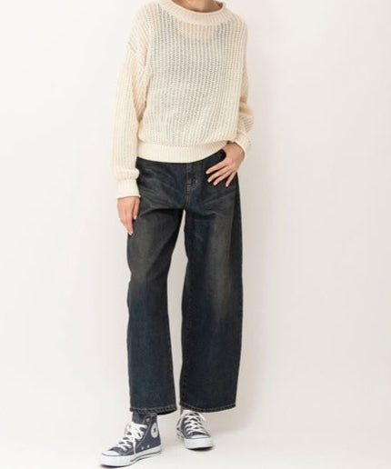 side-curved denim pants