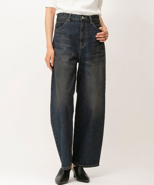 side-curved denim pants