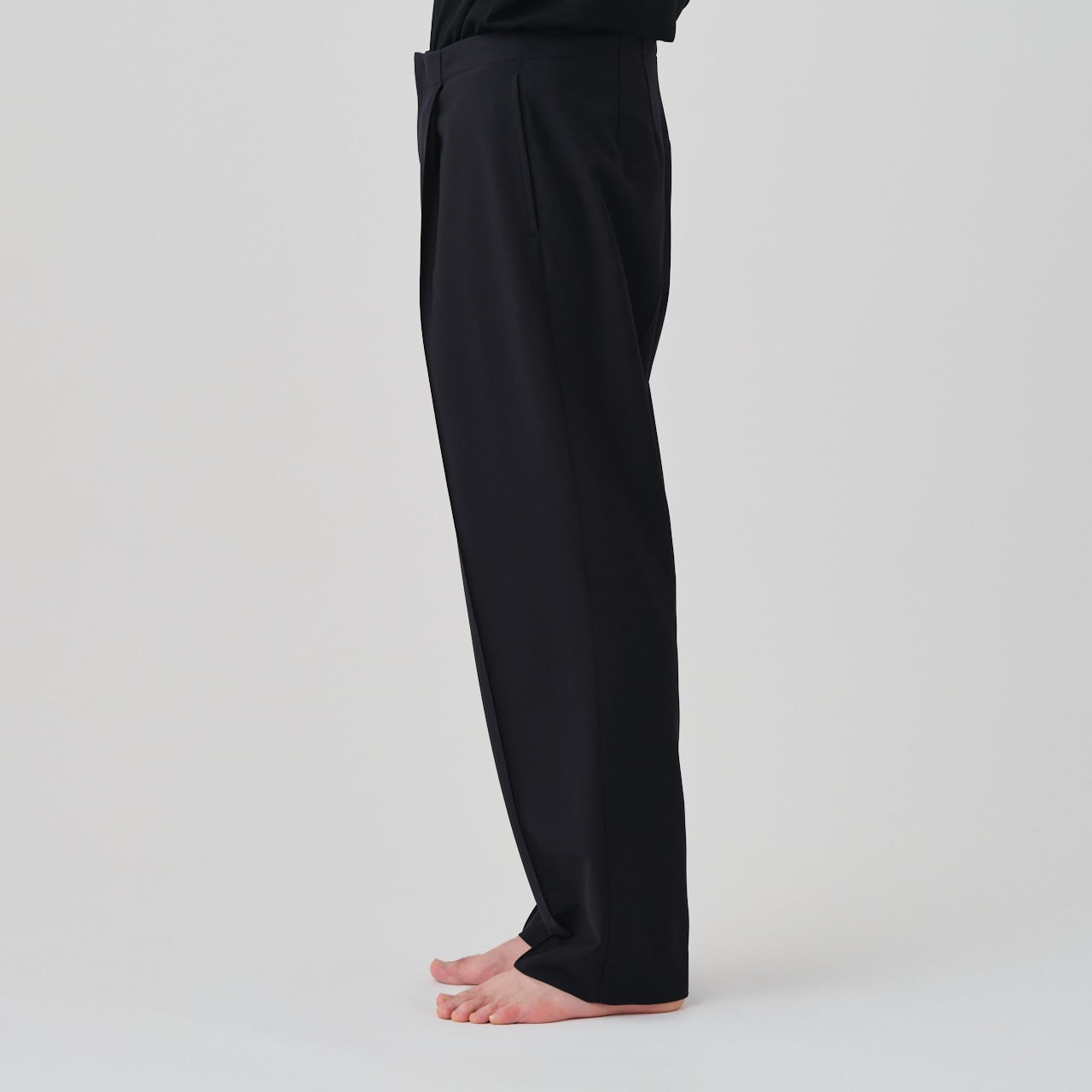 cupro twill balancircular® tuck tailored pants