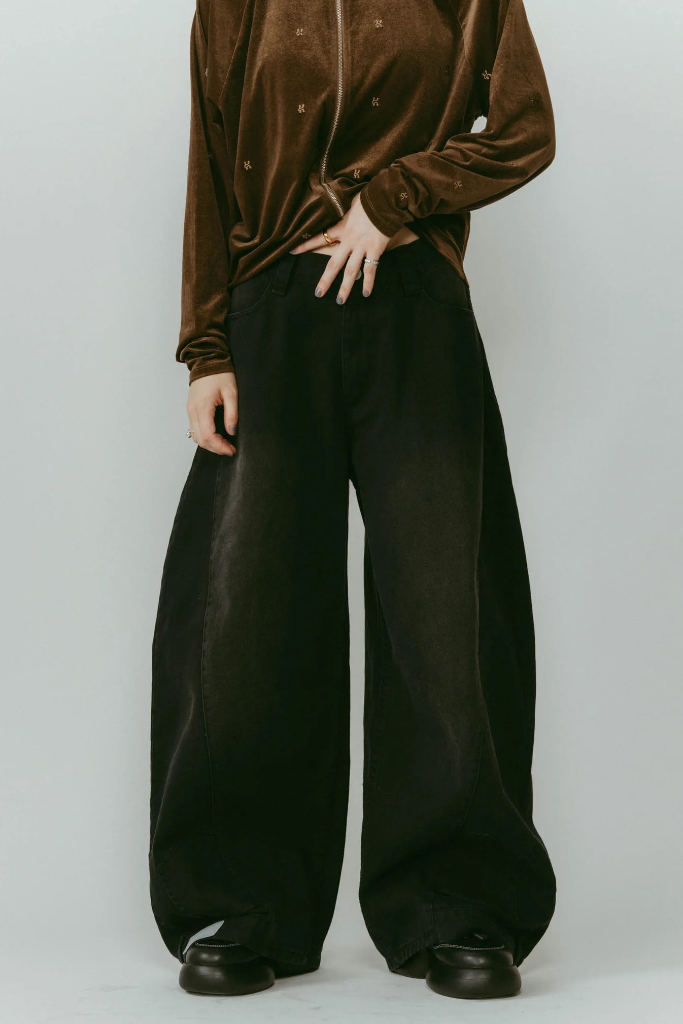 shirt wrap denim pants