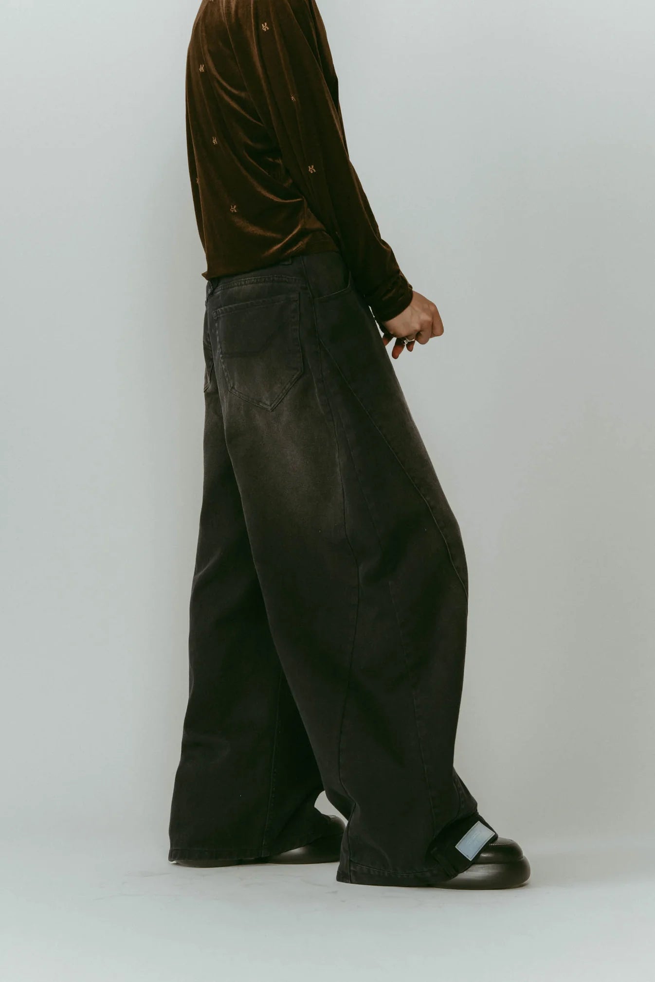 shirt wrap denim pants