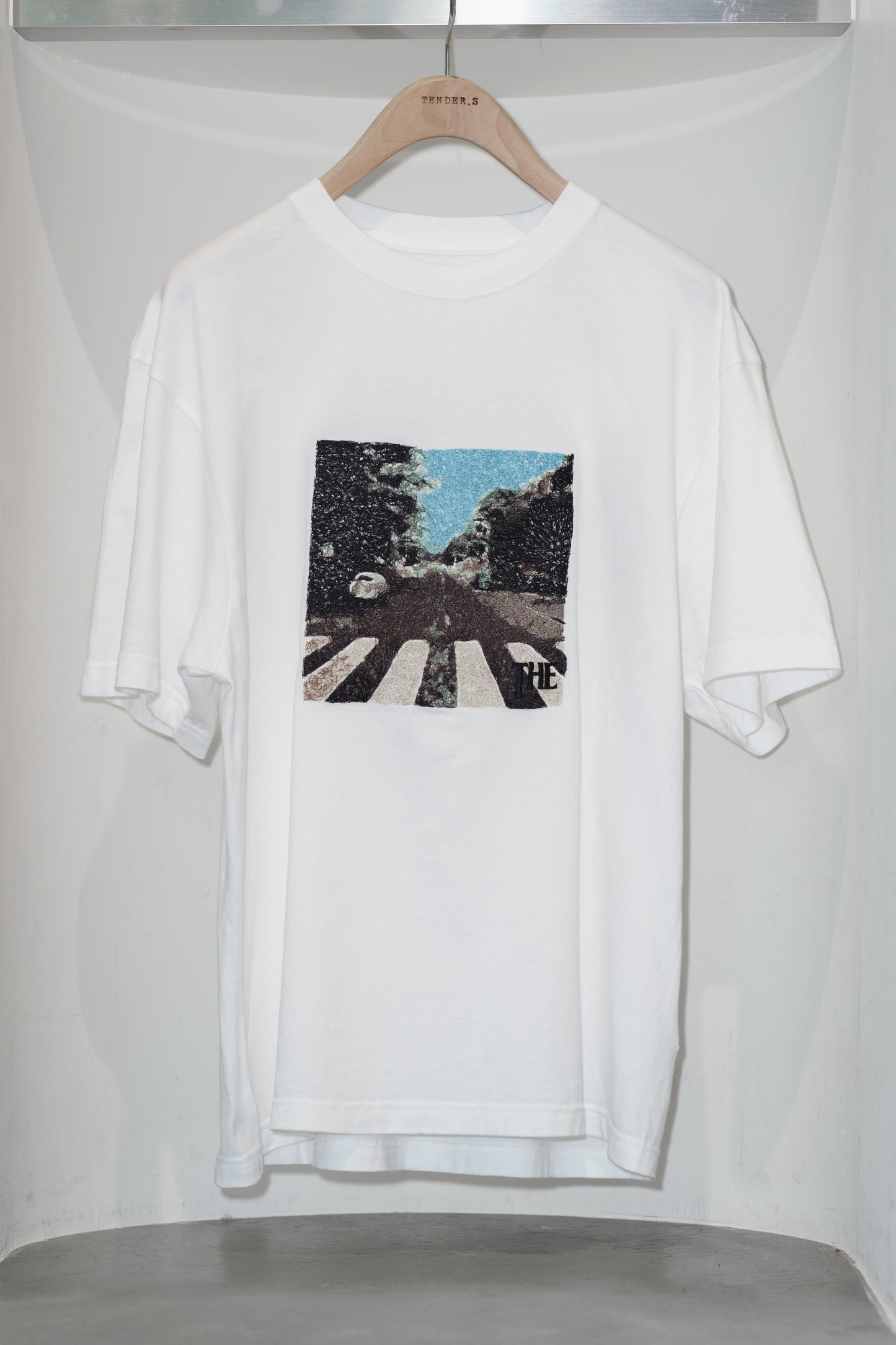 photo emb ss tee