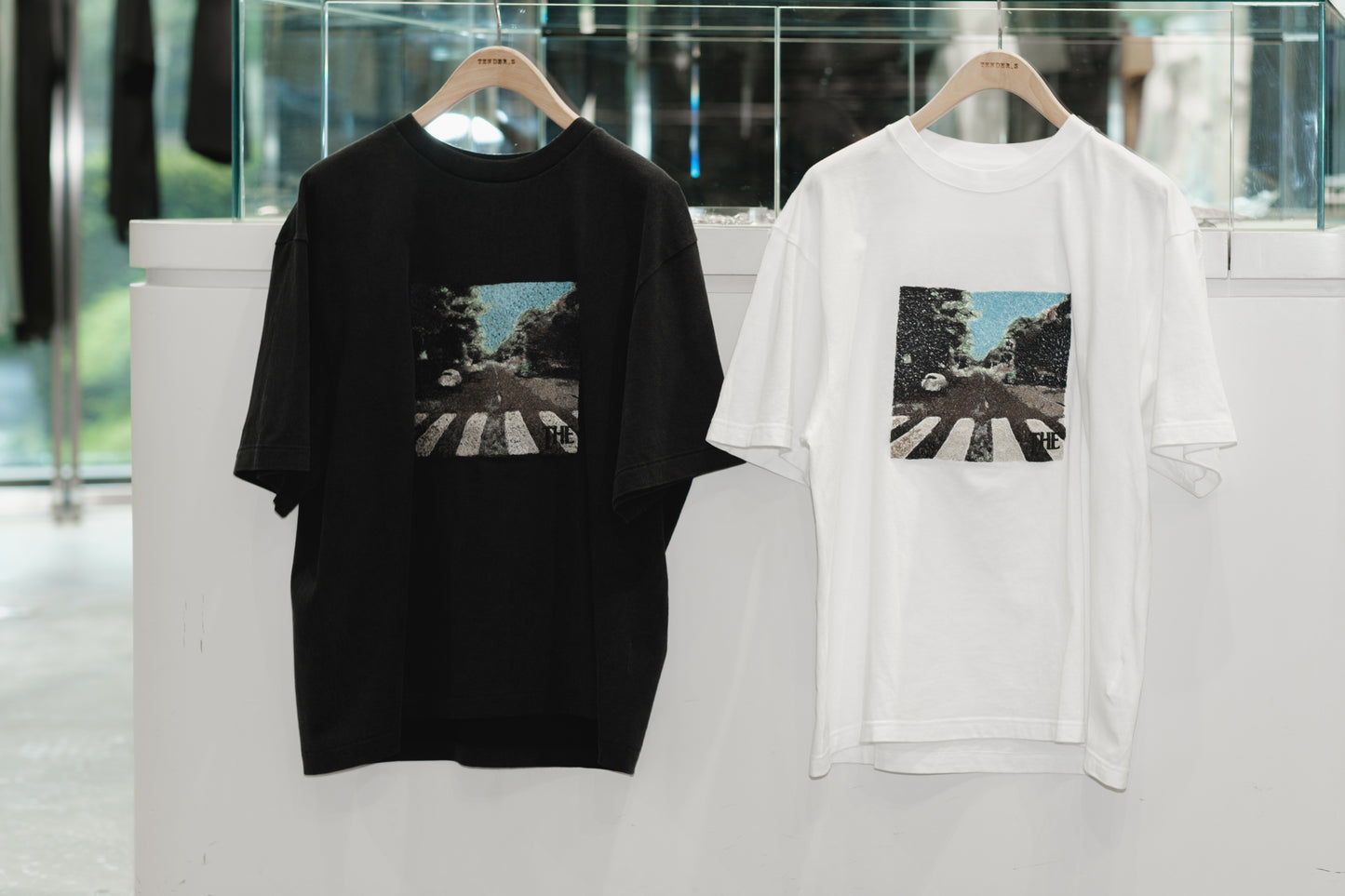 photo emb ss tee